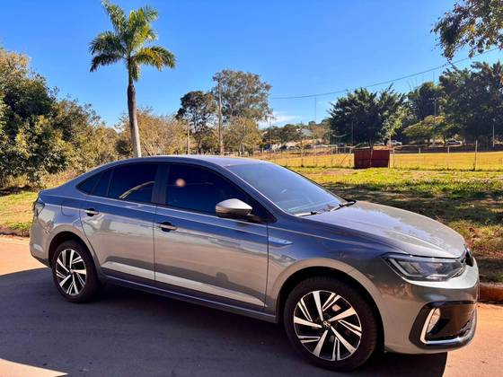 VOLKSWAGEN VIRTUS 1.0 200 TSI HIGHLINE AUTOMÁTICO